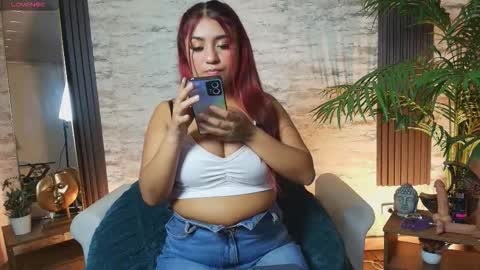 Snapshot of kate_winslett_ chatting on 12.02.25 KATE online show from 12.02.25