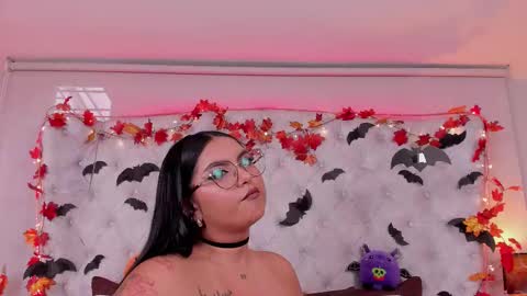 kateanderss online show from 10.27.25