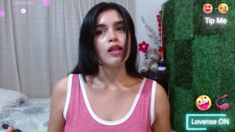 Snapshot of kateangelly chatting on 11.06.25 kateangelly online show from 11.06.25