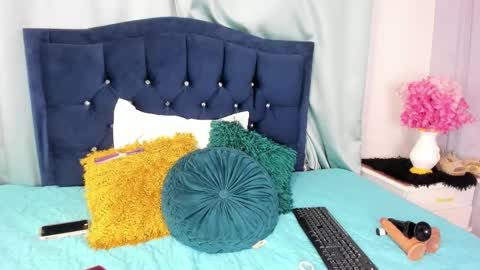 Snapshot of kateeowens_ chatting on 02.07.26 Kate online show from 02.07.26