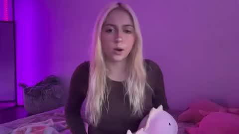 Snapshot of kateharperr chatting on 10.23.25 kateharperr online show from 10.23.25