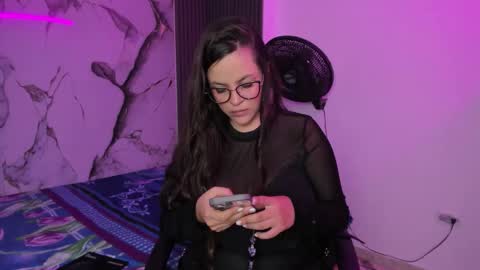 KateMoorex online show from 11.29.25