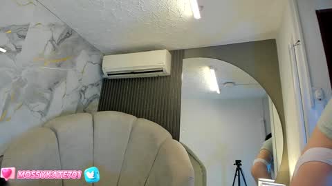 Snapshot of katemoss70 chatting on 02.05.25 Im Katherine but call me Kate online show from 02.05.25