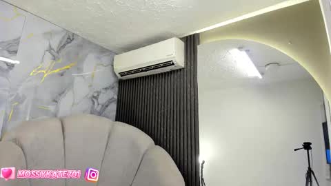 Snapshot of katemoss70 chatting on 02.12.25 Im Katherine but call me Kate online show from 02.12.25