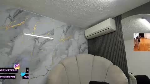 Snapshot of katemoss70 chatting on 09.14.25 Im Katherine but call me Kate online show from 09.14.25