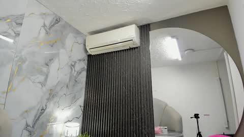 Snapshot of katemoss70 chatting on 10.08.25 Im Katherine but call me Kate online show from 10.08.25