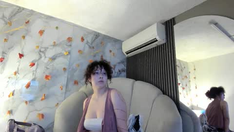 Snapshot of katemoss70 chatting on 11.12.25 Im Katherine but call me Kate online show from 11.12.25