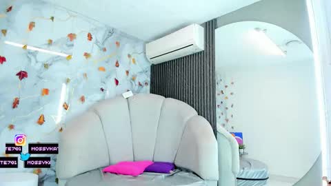 Snapshot of katemoss70 chatting on 11.30.25 Im Katherine but call me Kate online show from 11.30.25