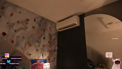 Snapshot of katemoss70 chatting on 12.16.25 Im Katherine but call me Kate online show from 12.16.25