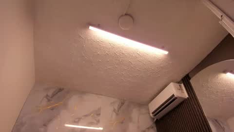 Im Katherine but call me Kate  online show from 03.27.26