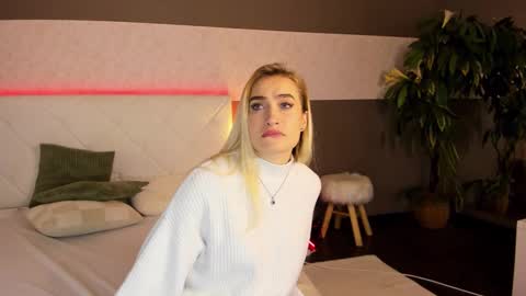 KateOwyns online show from 12.03.24