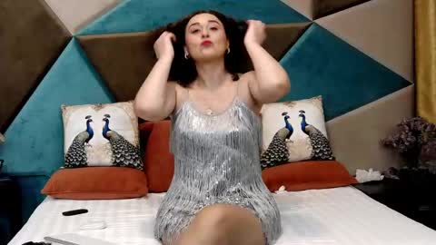 KateQueenston --  online show from 05.25.26