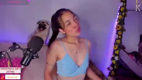 Snapshot of kateraw chatting on 12.28.24 Kate online show from 12.28.24