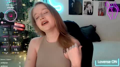 Lisa online show from 02.20.25