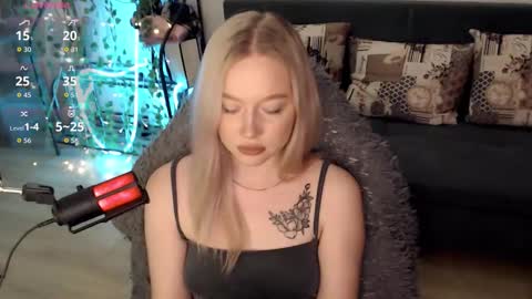 Lisa online show from 09.15.25