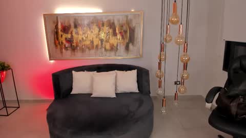 K A T E  online show from 12.18.25