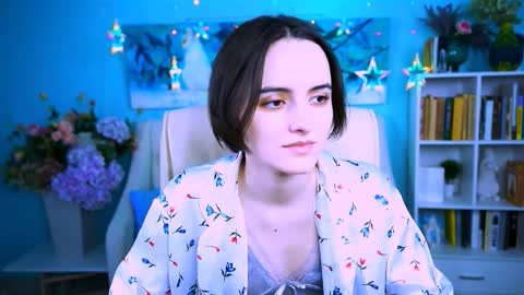 katewillows online show from 02.04.26