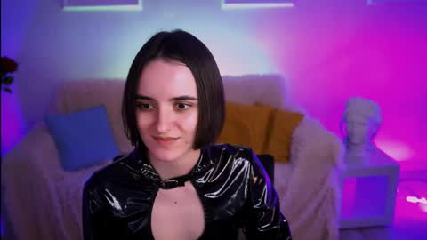 katewillows online show from 04.20.26