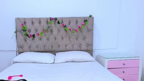 katey Curvy01 online show from 12.17.25