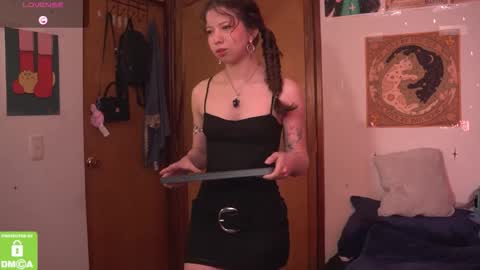 Snapshot of kathc_19 chatting on 12.04.25 Katerine online show from 12.04.25