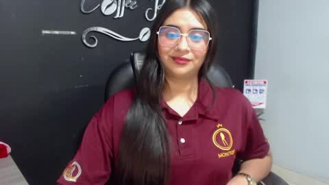 Snapshot of kathe0v chatting on 05.05.26 Call me Lau online show from 05.05.26