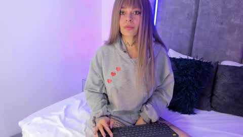 Snapshot of kathegomez_ chatting on 01.05.25 KatheGomez  online show from 01.05.25