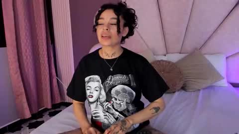 KatheGomez  online show from 01.17.26