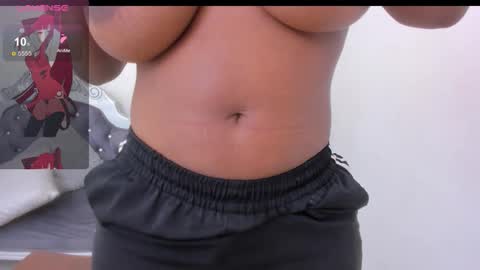 Snapshot of katherin_cruzz chatting on 11.20.25 katherin online show from 11.20.25