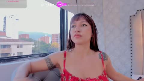 Snapshot of katherine_glow chatting on 05.12.26 KATHE online show from 05.12.26