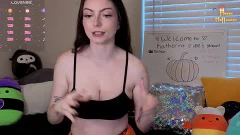 Katherinepine online show from 10.11.25