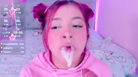 Snapshot of kathia_saenz chatting on 12.21.24 Kathia online show from 12.21.24