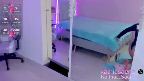 Snapshot of kathia_saenz chatting on 02.20.25 Kathia online show from 02.20.25