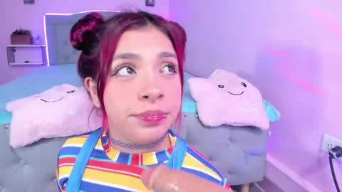 Snapshot of kathia_saenz chatting on 03.08.25 Kathia online show from 03.08.25