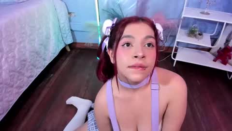 Snapshot of kathia_saenz chatting on 10.01.25 Kathia online show from 10.01.25