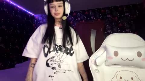 Snapshot of kathimatayoshi chatting on 02.16.26 Luna online show from 02.16.26