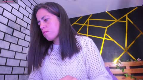 Snapshot of kathina_giraldo chatting on 12.03.24 Paola online show from 12.03.24