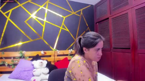 Snapshot of kathina_giraldo chatting on 12.27.24 Paola online show from 12.27.24
