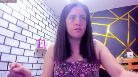 Snapshot of kathina_giraldo chatting on 12.30.24 Paola online show from 12.30.24