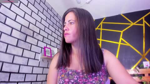 Snapshot of kathina_giraldo chatting on 12.30.24 Paola online show from 12.30.24