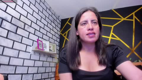 Snapshot of kathina_giraldo chatting on 01.14.25 Paola online show from 01.14.25