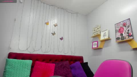 Snapshot of kathina_giraldo chatting on 01.28.25 Paola online show from 01.28.25