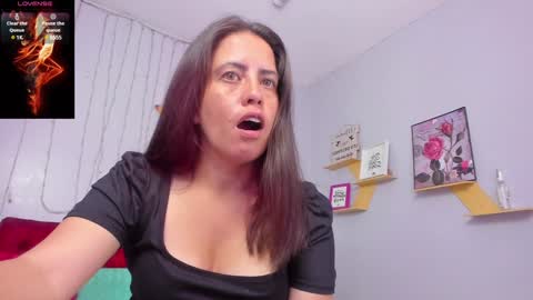 Snapshot of kathina_giraldo chatting on 02.05.25 Paola online show from 02.05.25