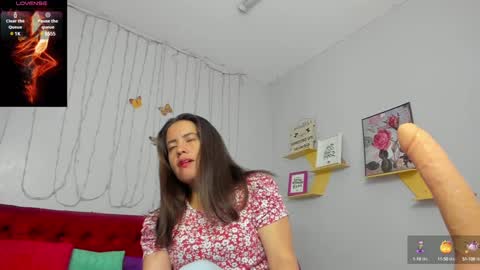 Snapshot of kathina_giraldo chatting on 02.06.25 Paola online show from 02.06.25