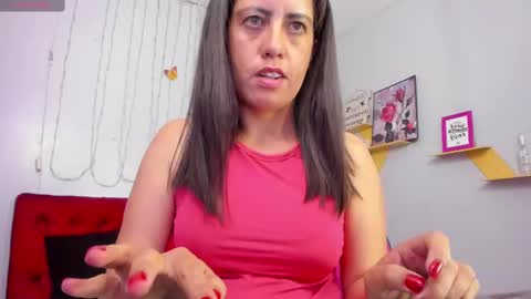 Snapshot of kathina_giraldo chatting on 03.12.25 Paola online show from 03.12.25