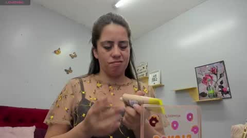 Snapshot of kathina_giraldo chatting on 10.15.25 Paola online show from 10.15.25