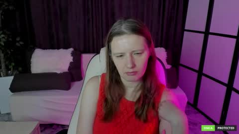 Snapshot of kathrinemeyer chatting on 11.27.25 Kathrine online show from 11.27.25