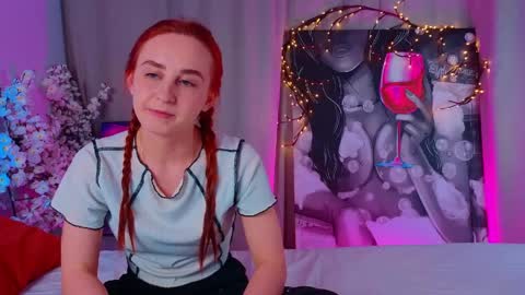 Snapshot of kathryncanpbell chatting on 03.28.26 Bonie online show from 03.28.26