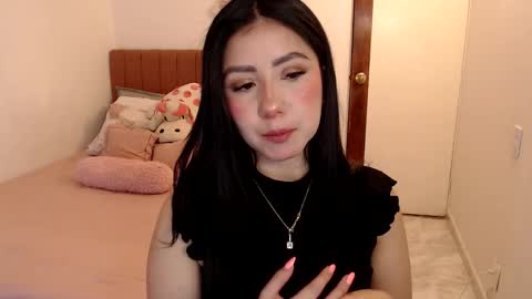 Snapshot of kathyrose_ chatting on 12.01.25 Kathy online show from 12.01.25