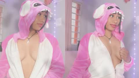 Snapshot of katia606424 chatting on 11.05.25 Katia online show from 11.05.25