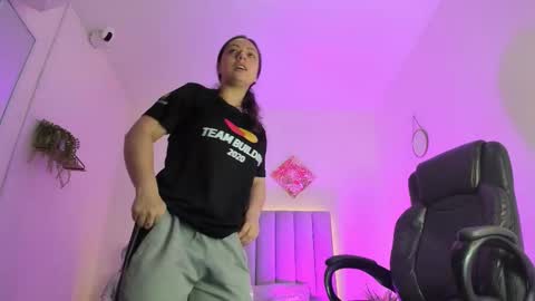 Snapshot of katia_gh chatting on 10.30.25 Katia online show from 10.30.25